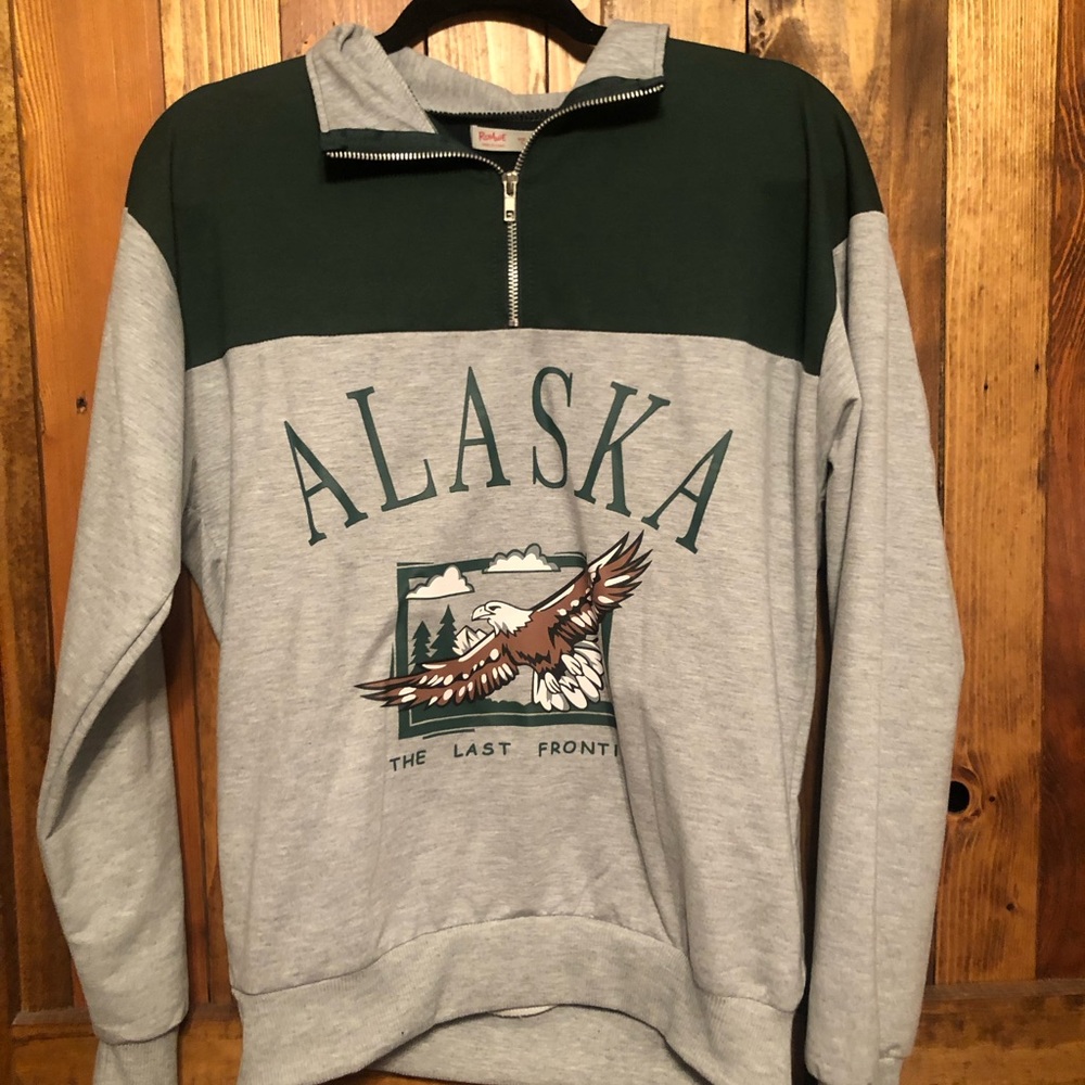 Alaska-themed Pullover